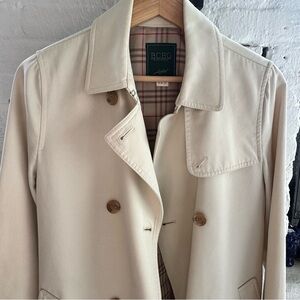 BCBG Cream Cropped trench jacket